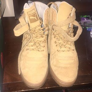 size 8 Pumas